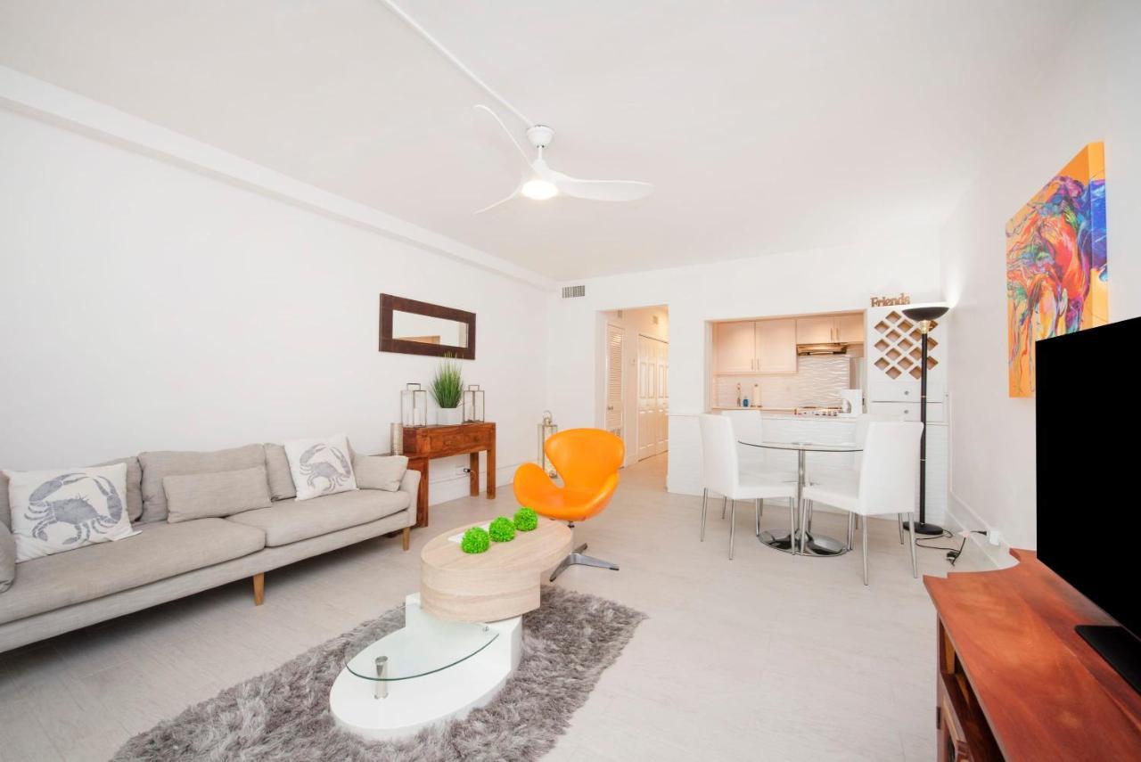 Beach Living At Island Pine Villas Blse George Town Bagian luar foto