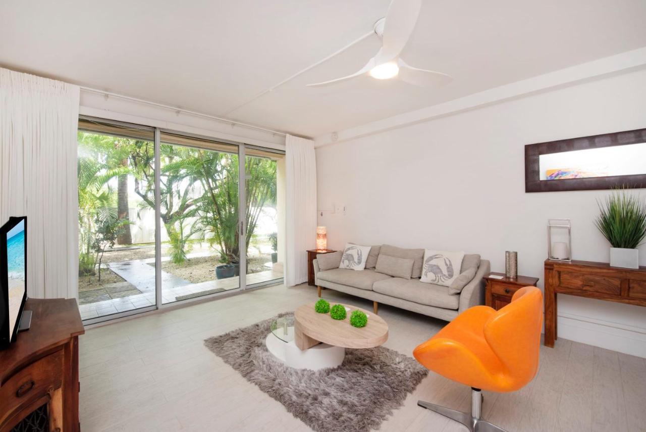 Beach Living At Island Pine Villas Blse George Town Bagian luar foto